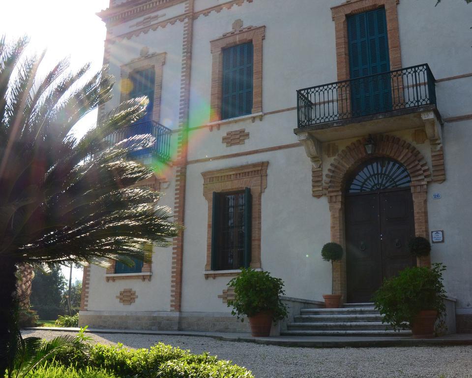 Villa Montanari Rosati Porto San Giorgio Bagian luar foto